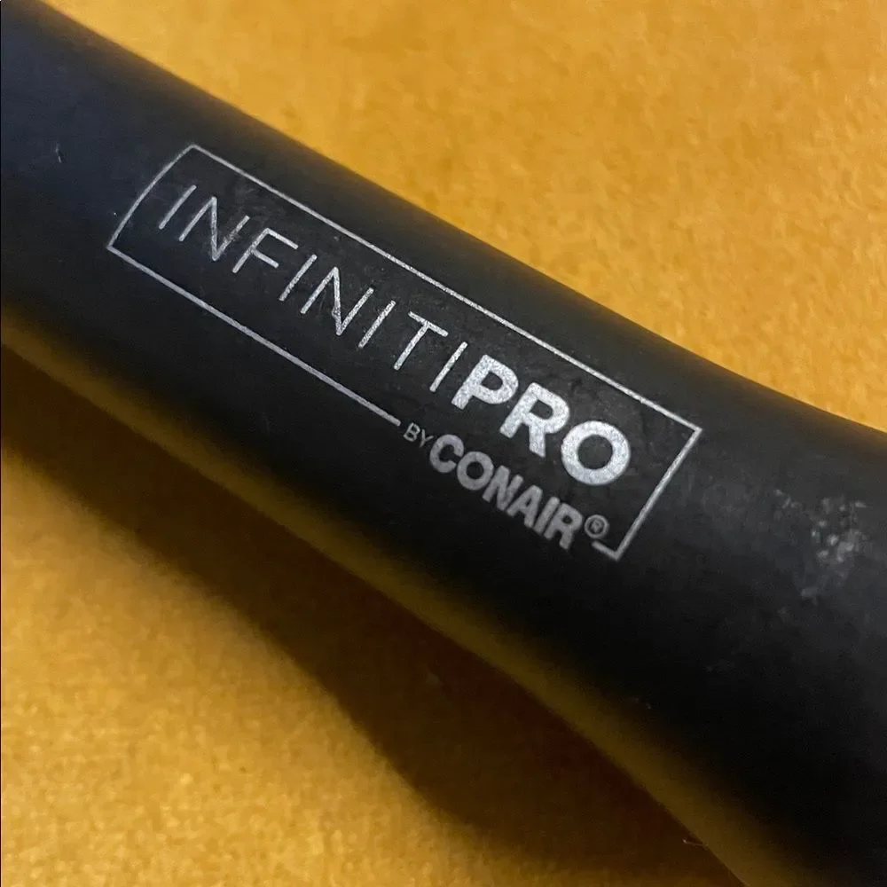 Conair Infiniti Pro 1.25'' Rainbow Titanium Wand